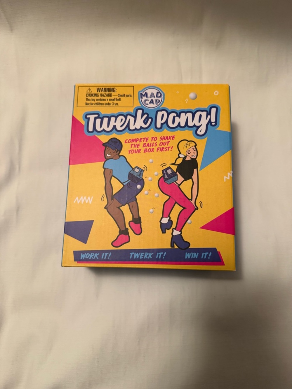NIB - Mad Cap Twerk Pong! Novelty Party Game Fun & Hilarious Group Game